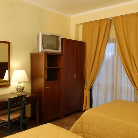 فندق Ciuri Di Badia 3*